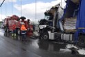 Schwerer LKW VU PKlemm A 4 Rich Olpe auf der Rodenkirchener Bruecke P393